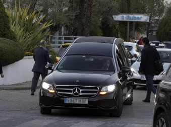 Fotos de la llegada de familiares y cercanos a la capilla ardiente de Pilar de Borbón