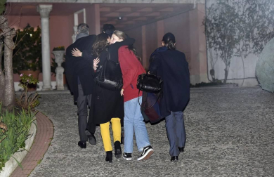 Fotos de la llegada de familiares y cercanos a la capilla ardiente de Pilar de Borbón