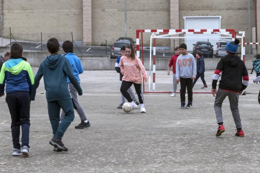 Alumnado del CPRicardo Campano de Viana durante una jornada lectiva