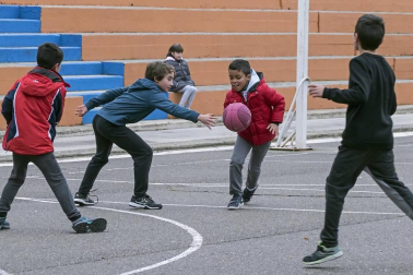 Alumnado del CPRicardo Campano de Viana durante una jornada lectiva