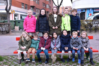 Los tudelanos disfrutaron la tarde noche del 5 de enero de la llegada hasta la capital ribera de Sus Majestades de Oriente. El desfile de las carrozas de los diferentes colectivos partió a las seis y  media de la tarde de la calle Río Madre para pasar por Raimundo Lanas, avda. Zaragoza, Gaztambide-Carrera y finalizar en la plaza de los Fueros.