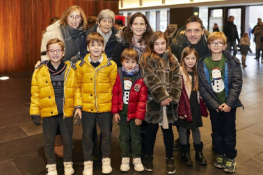 Gorgorito, personaje títere que ha encandilado a varias generaciones de niños en Pamplona, regresó a los escenarios durante las vacaciones de Navidad. Mayores y pequeños disfrutaron de sus aventuras en Baluarte.