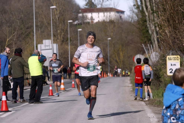 Participantes en la prueba disputada este domingo, 12 de enero, sobre un recorrido de 7,7 kilómetros