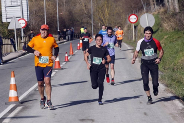 Participantes en la prueba disputada este domingo, 12 de enero, sobre un recorrido de 7,7 kilómetros