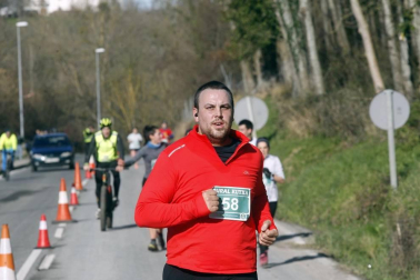 Participantes en la prueba disputada este domingo, 12 de enero, sobre un recorrido de 7,7 kilómetros