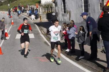 Participantes en la prueba disputada este domingo, 12 de enero, sobre un recorrido de 7,7 kilómetros