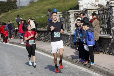 Participantes en la prueba disputada este domingo, 12 de enero, sobre un recorrido de 7,7 kilómetros