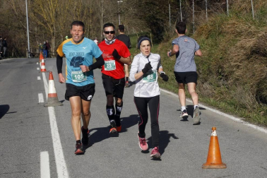 Participantes en la prueba disputada este domingo, 12 de enero, sobre un recorrido de 7,7 kilómetros