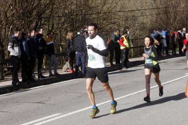 Participantes en la prueba disputada este domingo, 12 de enero, sobre un recorrido de 7,7 kilómetros