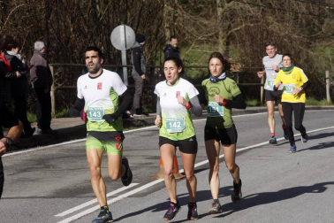 Participantes en la prueba disputada este domingo, 12 de enero, sobre un recorrido de 7,7 kilómetros