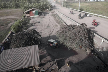 El volcán Taal de Filipinas comienza a escupir fuentes de lava ante una "inminente erupción peligrosa"