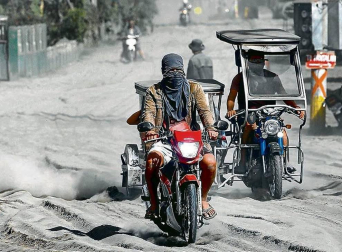 Filipinas mantiene la alerta por el volcán Taal, que ya ha desplazado a 30.000 personas