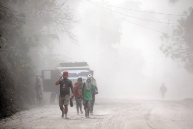 Filipinas mantiene la alerta por el volcán Taal, que ya ha desplazado a 30.000 personas