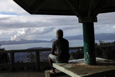 Filipinas mantiene la alerta por el volcán Taal, que ya ha desplazado a 30.000 personas