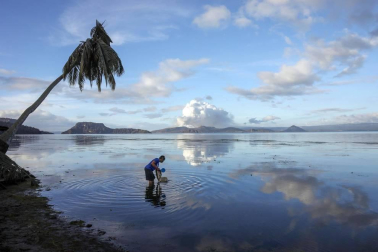 Filipinas mantiene la alerta por el volcán Taal, que ya ha desplazado a 30.000 personas