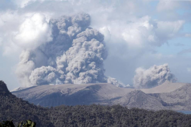 Filipinas mantiene la alerta por el volcán Taal, que ya ha desplazado a 30.000 personas