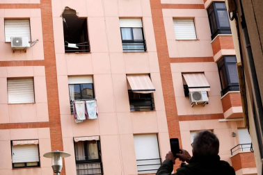 Una tapa del reactor voló tres kilómetros y mató a una de las víctimas