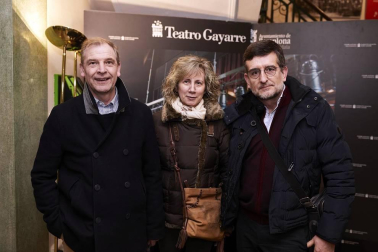 El Teatro Gayarre acogió el espectáculo 'Gran Concierto de Año Nuevo: Strauss Festival Orchestra y Ballet Ensemble', que trasladó hasta las butacas de este teatro pamplonés el ambiente de la tradicional cita musical que cada año se celebra en Viena a ritmo de vals. Un concierto extraordinario por el clima festivo que lo envuelve y la participación del público.