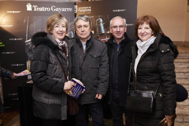 El Teatro Gayarre acogió el espectáculo 'Gran Concierto de Año Nuevo: Strauss Festival Orchestra y Ballet Ensemble', que trasladó hasta las butacas de este teatro pamplonés el ambiente de la tradicional cita musical que cada año se celebra en Viena a ritmo de vals. Un concierto extraordinario por el clima festivo que lo envuelve y la participación del público.
