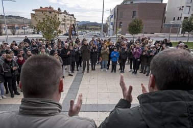 Fotos del día después del accidente en el que fallecidos dos menores en Estella.