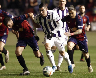 Galería de fotos del partido Osasuna-Valladolid disputado en El Sadar.