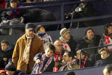 Galería de fotos de la afición en El Sadar durante el Osasuna-Valladolid