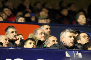 Galería de fotos de la afición en El Sadar durante el Osasuna-Valladolid