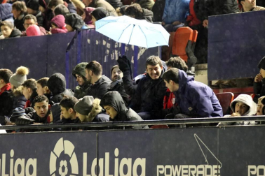 Galería de fotos de la afición en El Sadar durante el Osasuna-Valladolid
