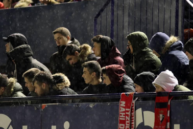 Galería de fotos de la afición en El Sadar durante el Osasuna-Valladolid