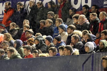 Galería de fotos de la afición en El Sadar durante el Osasuna-Valladolid