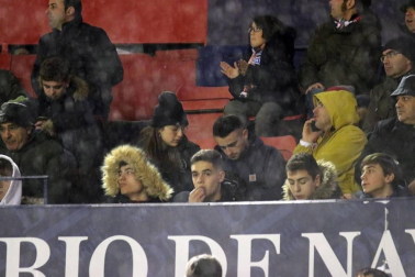 Galería de fotos de la afición en El Sadar durante el Osasuna-Valladolid