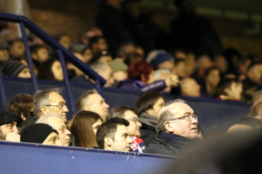 Galería de fotos de la afición en El Sadar durante el Osasuna-Valladolid