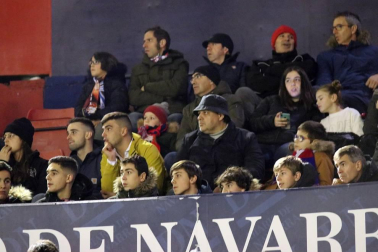 Galería de fotos de la afición en El Sadar durante el Osasuna-Valladolid