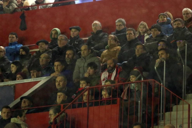 Galería de fotos de la afición en El Sadar durante el Osasuna-Valladolid