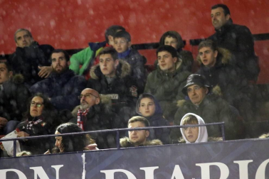 Galería de fotos de la afición en El Sadar durante el Osasuna-Valladolid