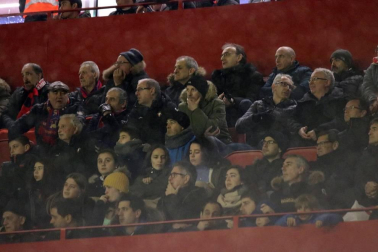 Galería de fotos de la afición en El Sadar durante el Osasuna-Valladolid