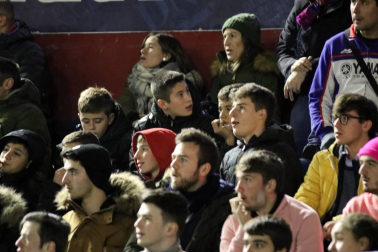 Galería de fotos de la afición en El Sadar durante el Osasuna-Valladolid