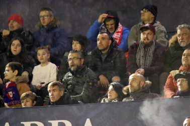 Galería de fotos de la afición en El Sadar durante el Osasuna-Valladolid