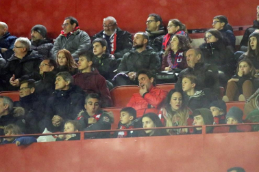 Galería de fotos de la afición en El Sadar durante el Osasuna-Valladolid