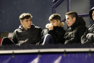 Galería de fotos de la afición en El Sadar durante el Osasuna-Valladolid