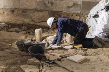 Fotos de las excavaciones arqueológicas en el Monasterio de Irache