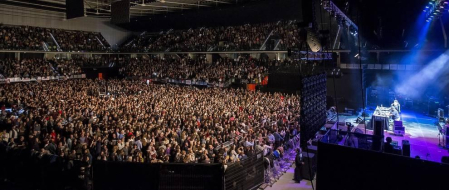 Fotos de la gira Yo fui a EGB en el Navarra Arena, a su paso por Pamplona.