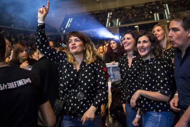Fotos de la gira Yo fui a EGB en el Navarra Arena, a su paso por Pamplona.
