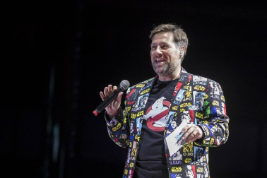 Fotos de la gira Yo fui a EGB en el Navarra Arena, a su paso por Pamplona.