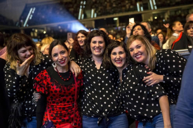 Fotos de la gira Yo fui a EGB en el Navarra Arena, a su paso por Pamplona.
