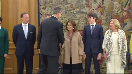 El Rey recibe en audiencia a la viuda de Gregorio Ordóñez y a su hijo con motivo del 25 aniversario de su asesinato