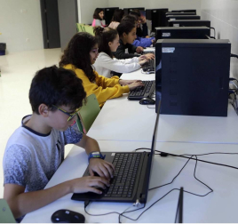 Alumnos del IESO Pero de Atarrabia durante una jornada lectiva.