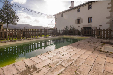 Descubre Sorguinetxe, casa palaciega del S.XVII a la venta en Larraona, un lugar idílico para disfrutar de la naturaleza