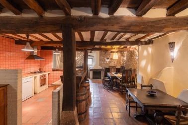 Descubre Sorguinetxe, casa palaciega del S.XVII a la venta en Larraona, un lugar idílico para disfrutar de la naturaleza