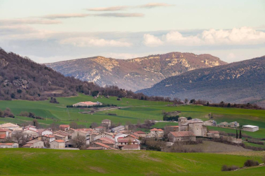 Descubre Sorguinetxe, casa palaciega del S.XVII a la venta en Larraona, un lugar idílico para disfrutar de la naturaleza
